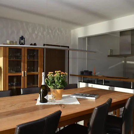 Casa Tana Dei Leoni-1 *